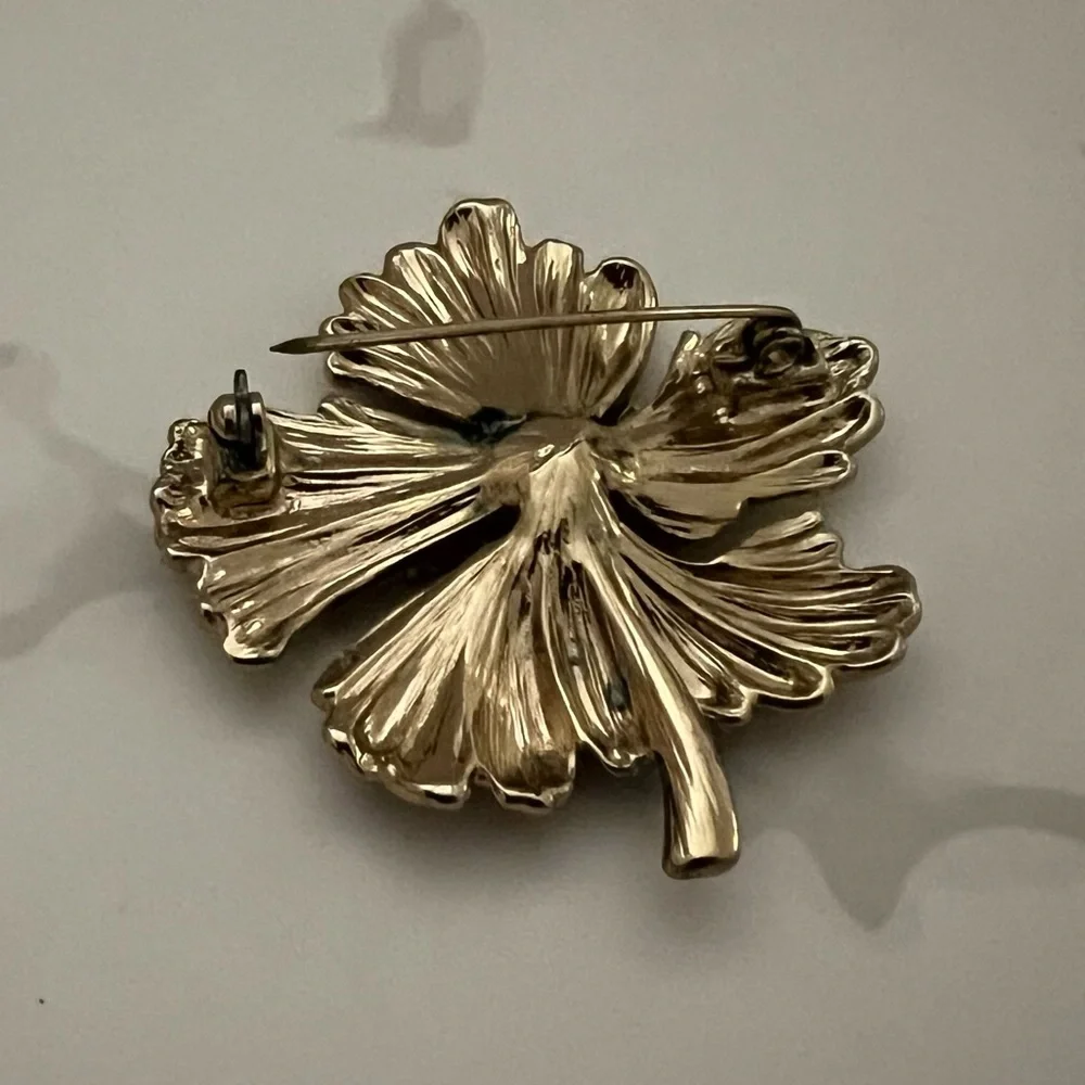 Vintage Gold Rhinestone Flower Brooch Pin